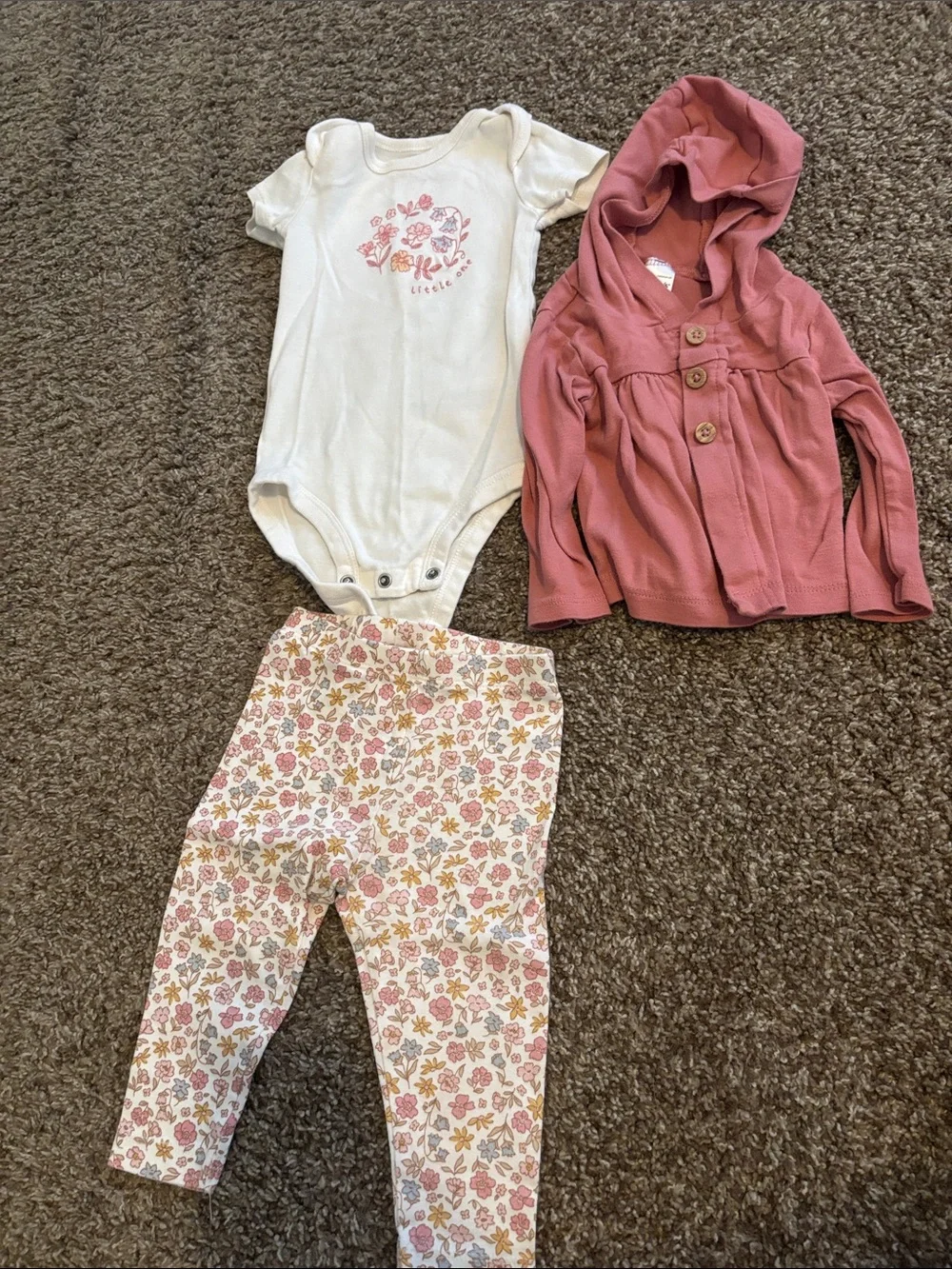 Set of 5 Baby Girl Carter’s Outfits